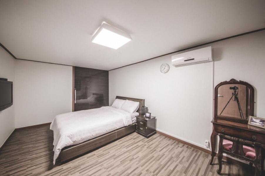 Sunyang Village Pension Jeju Exterior photo