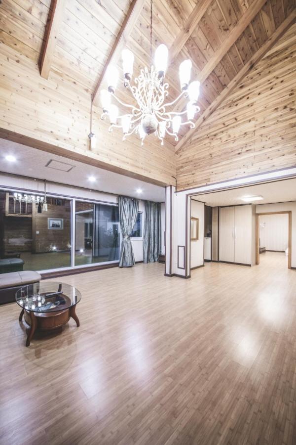 Sunyang Village Pension Jeju Exterior photo