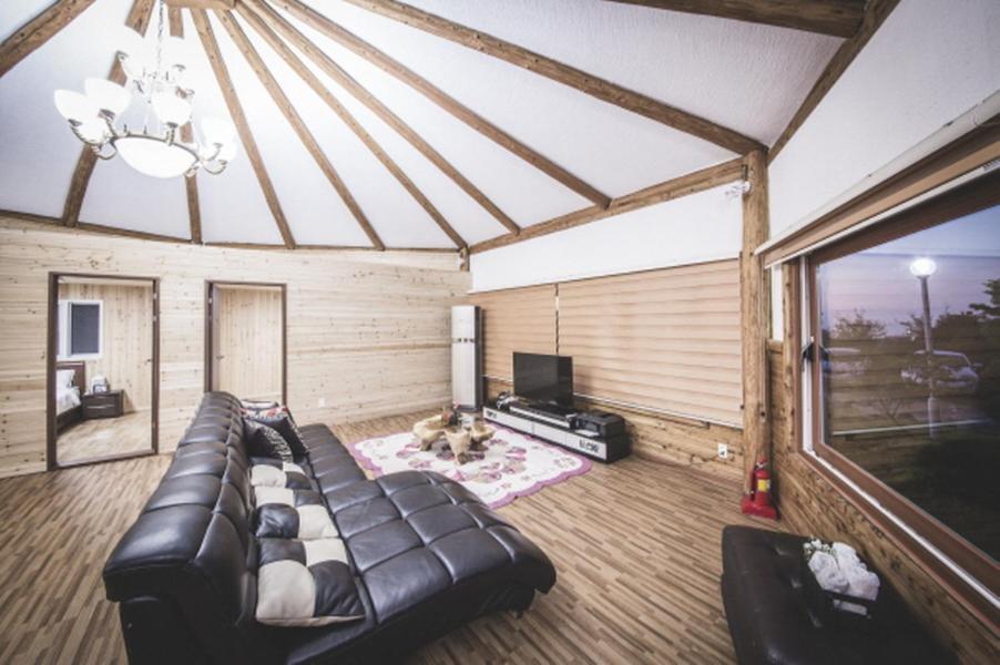 Sunyang Village Pension Jeju Exterior photo