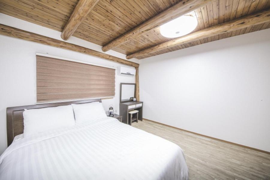 Sunyang Village Pension Jeju Exterior photo