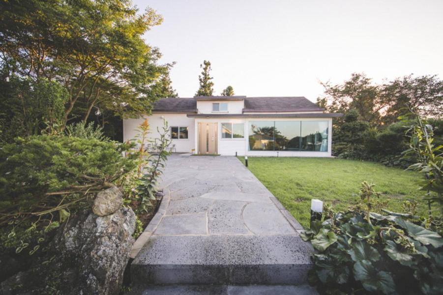 Sunyang Village Pension Jeju Exterior photo